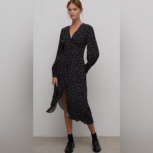 Nobody’s Child black and white shooting star long sleeve dress in size 6
